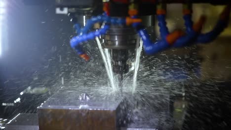 máquina de fresado cnc para el trabajo de metales.