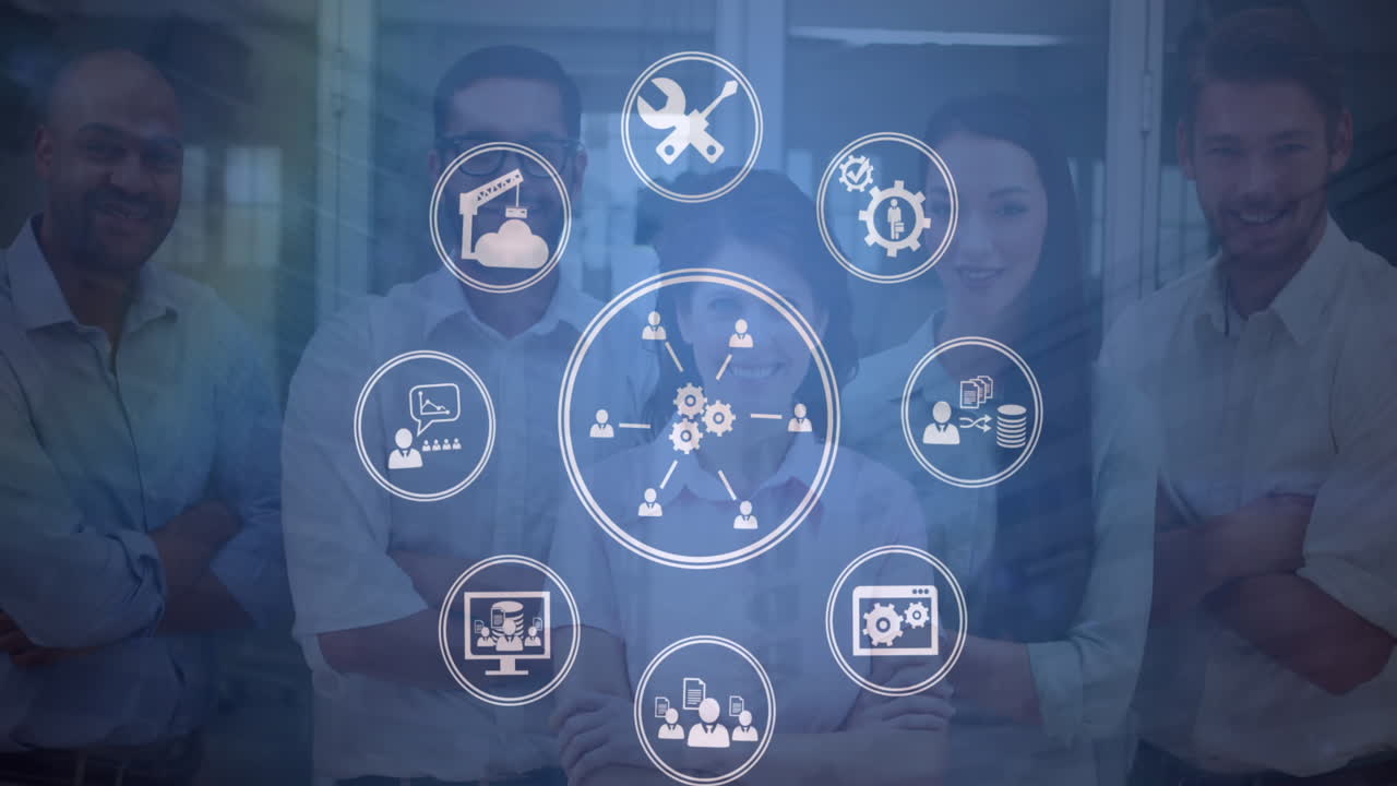 animación de una red de iconos girando sobre personas de negocios sonriendo en la oficina