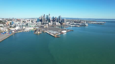 Marina-And-Auckland-Business-District-Skyscrapers-In-New-Zealand---Aerial-Drone-Shot