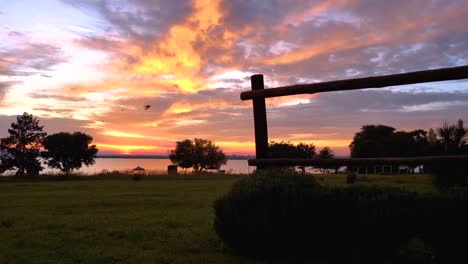 Sunrise-motion-time-lapse-people-camping-at-Aston-Lake