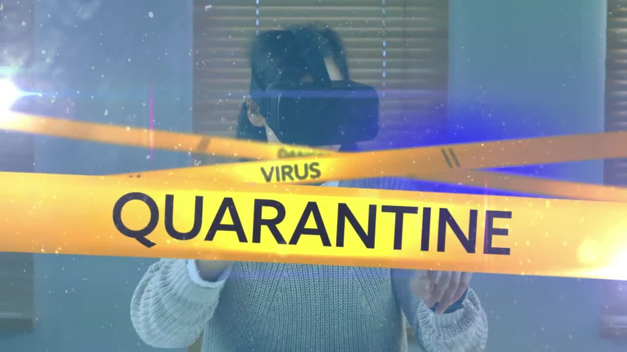 animación de textos de advertencia sobre la mujer que usa auriculares vr