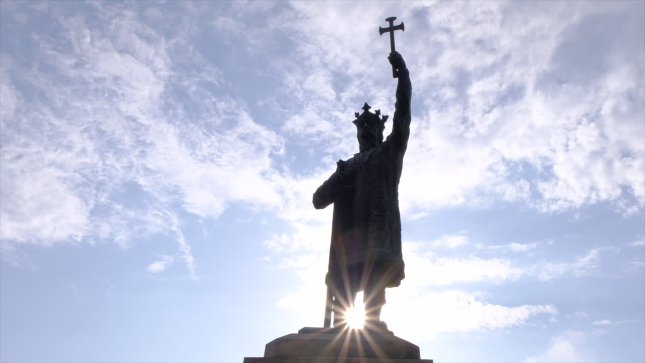 Chisinau, Moldávia - 18 de agosto de 2021: Monumento a Estevão, o Grande, no centro da cidade