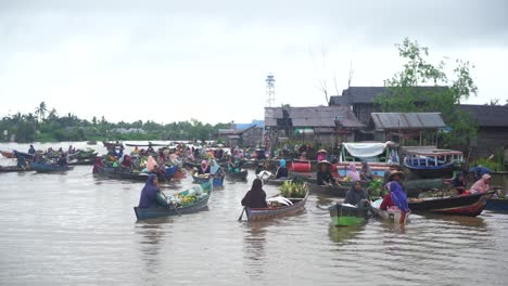 floating market in indonesia, lok baintan floating market