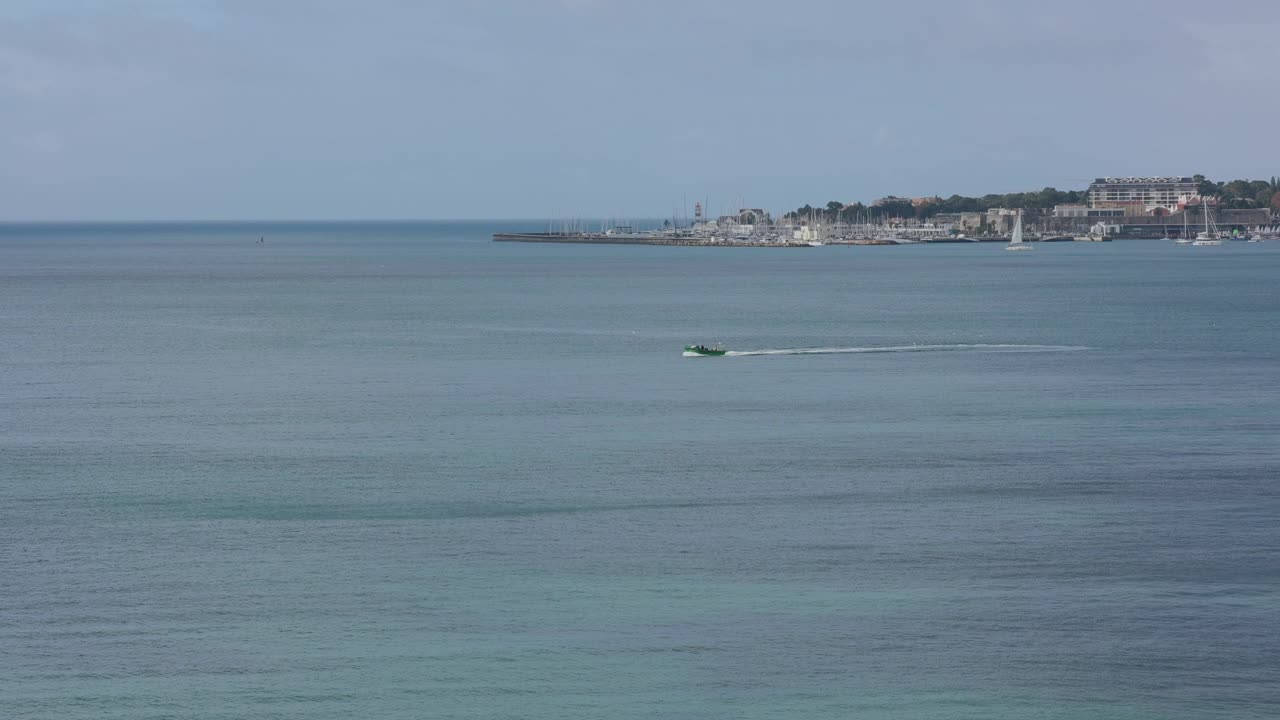 카스카이스의 보트 낚시에 대한 넓은 시야