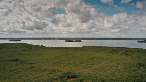 Aerial-timelapse-of-the-intercoastal-river-off-of-Hutchingson-Island-in-Florida