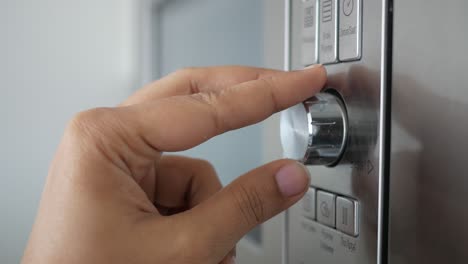 adjusting the microwave oven