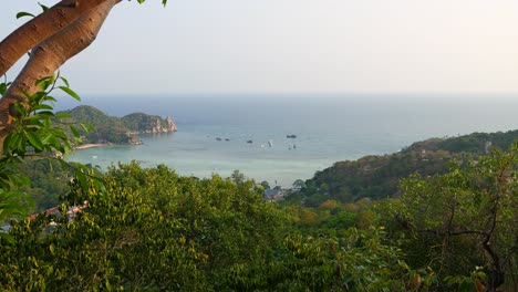 Muy-Por-Encima-De-La-Vista-Panorámica-Sobre-El-Océano-Abierto-En-La-Selva-Tropical