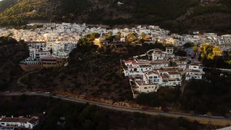 Fincas-Privadas-De-La-Ciudad-De-Mijas-En-España,-Vista-Aérea-De-Drones