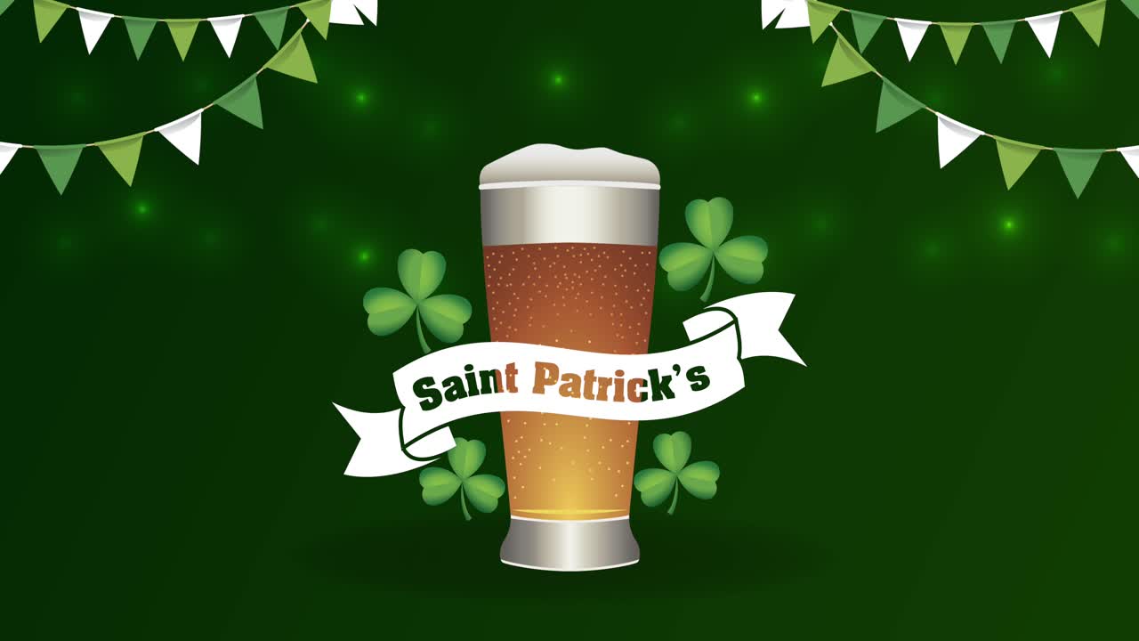 feliz día de san patricio letras con cerveza y guirnaldas