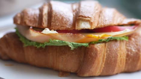 sándwich de croissant