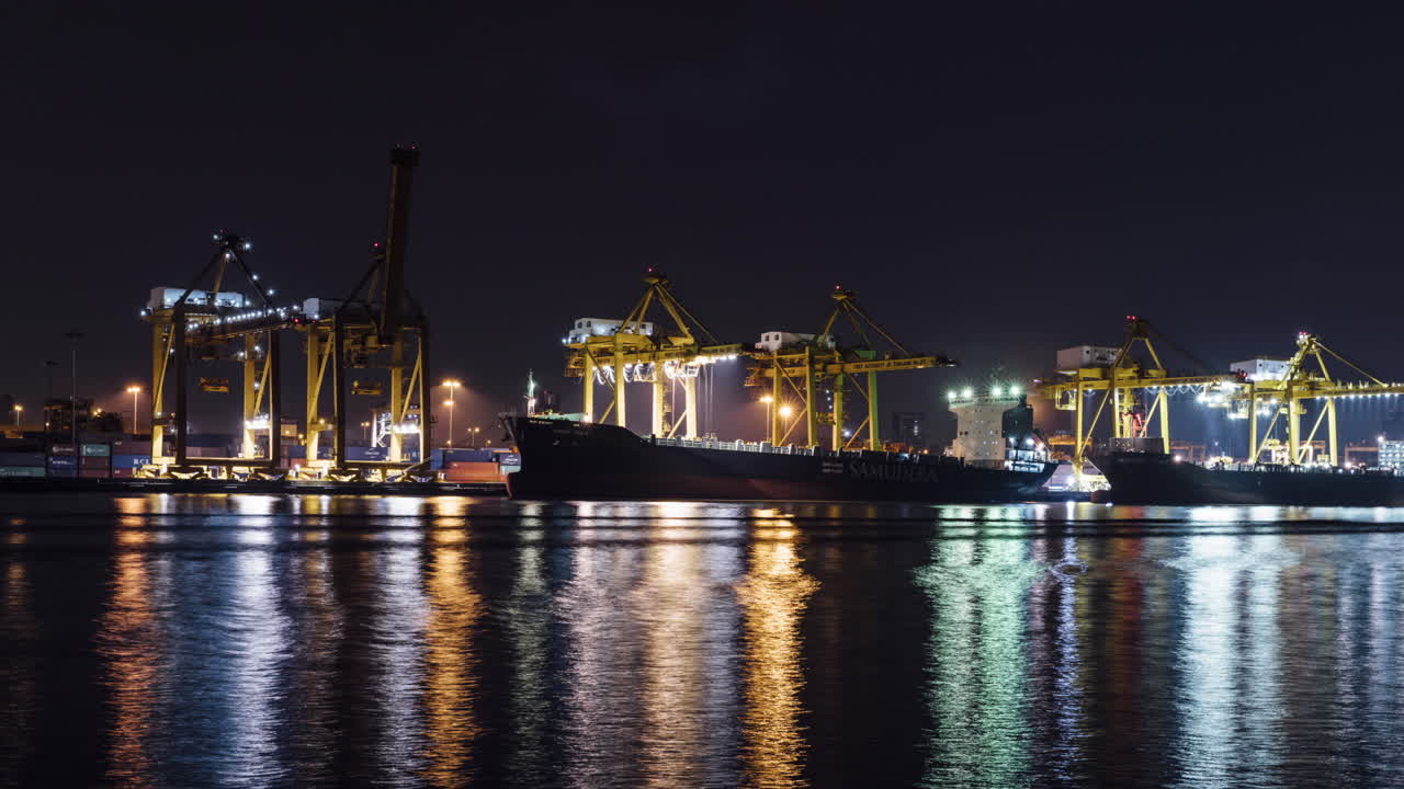 A 4K time lapse of container ships being loaded in Bangkok Port, Thailand.