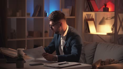 trabajo de negocios hombre jefe jefe de estudio información