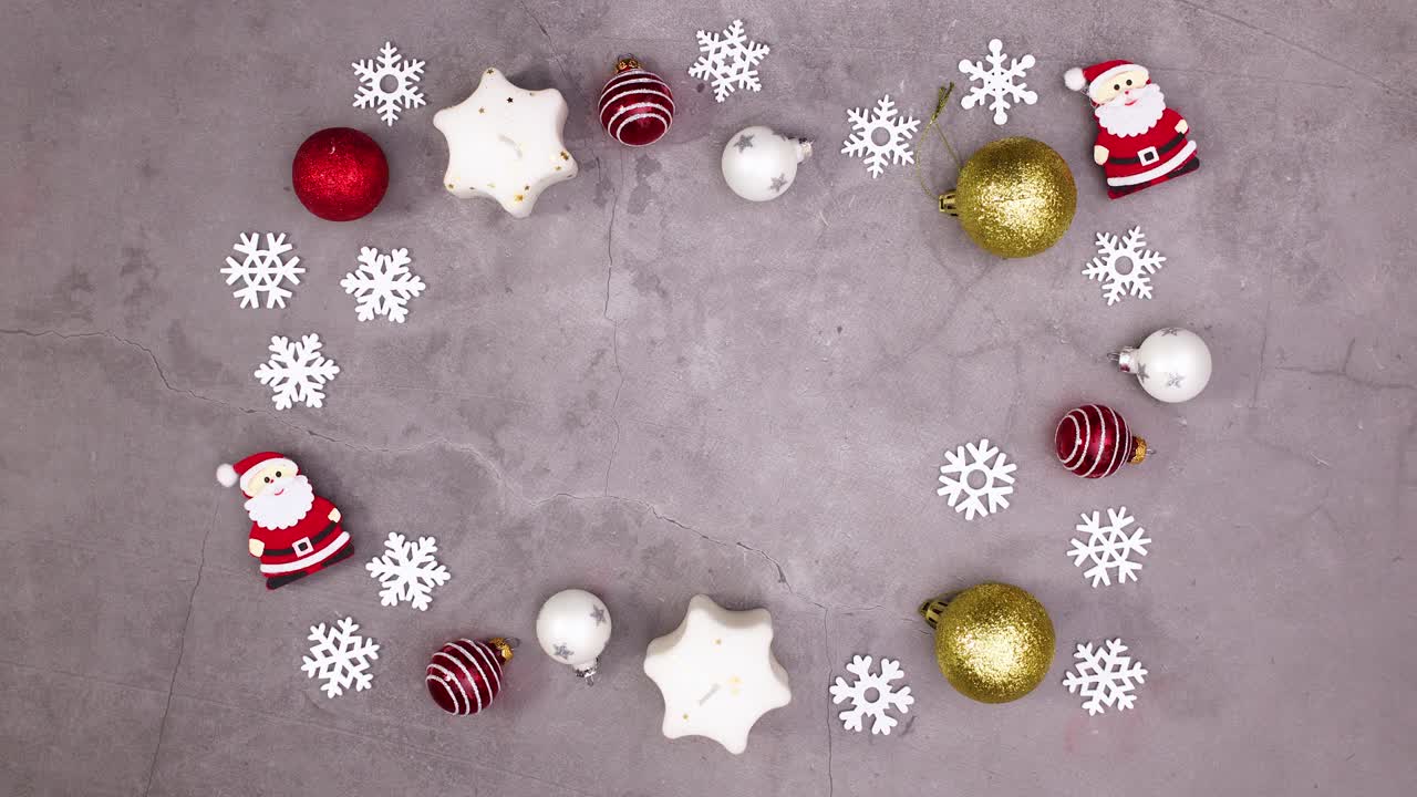 marco de navidad con lugar para el texto hecho de adornos de navidad movimiento. stop motion