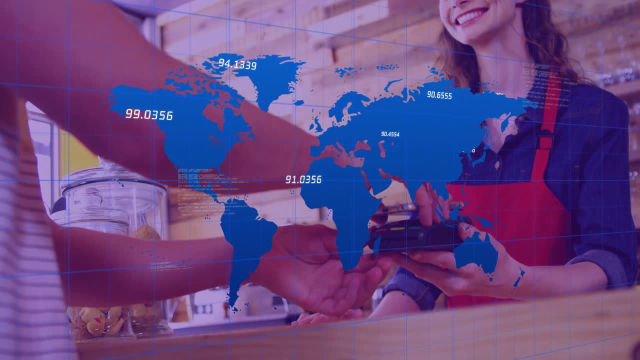 animación del procesamiento de datos sobre una mujer biracial pagando con un teléfono inteligente