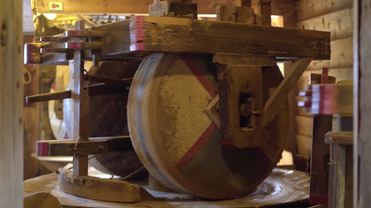 네덜란드 풍차의 내부.