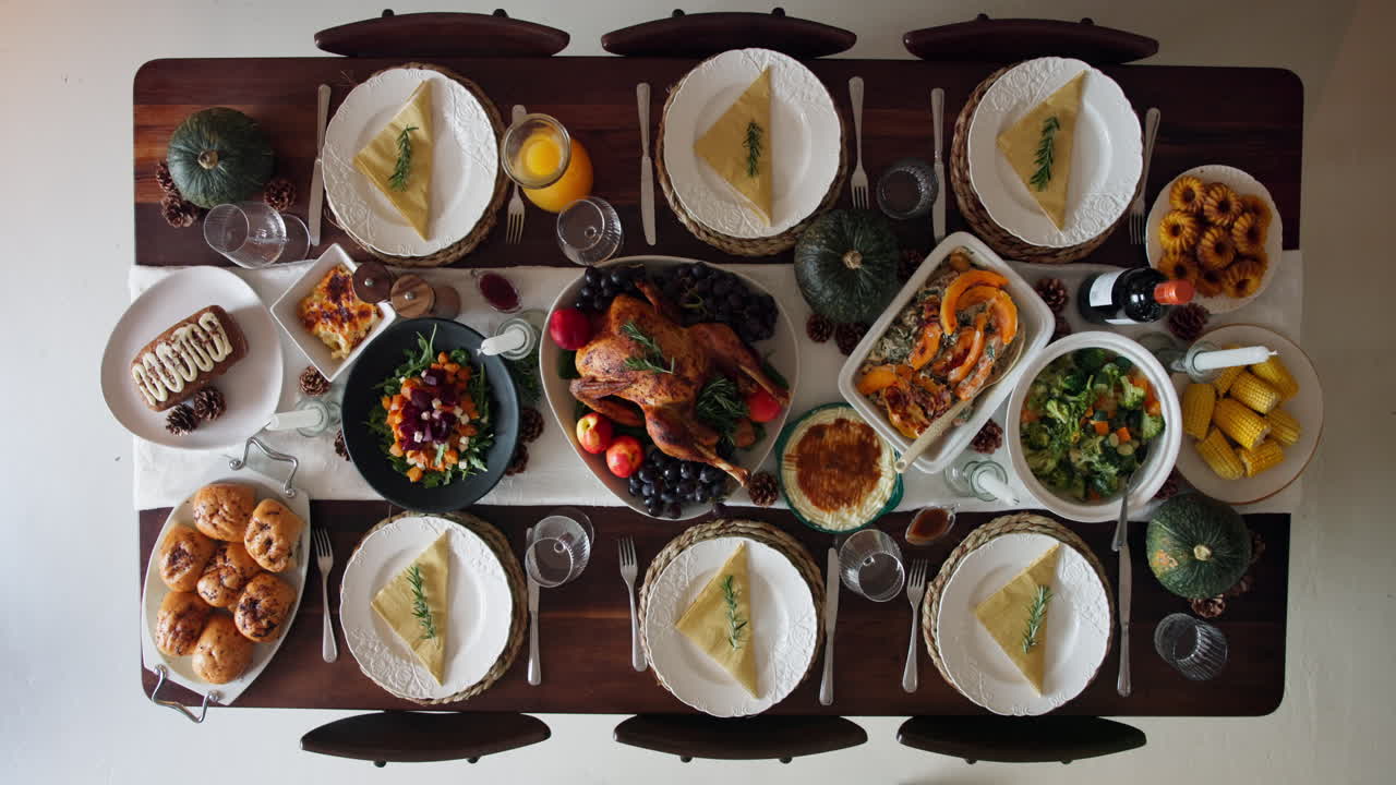 Thanksgiving Dinner Table Spread