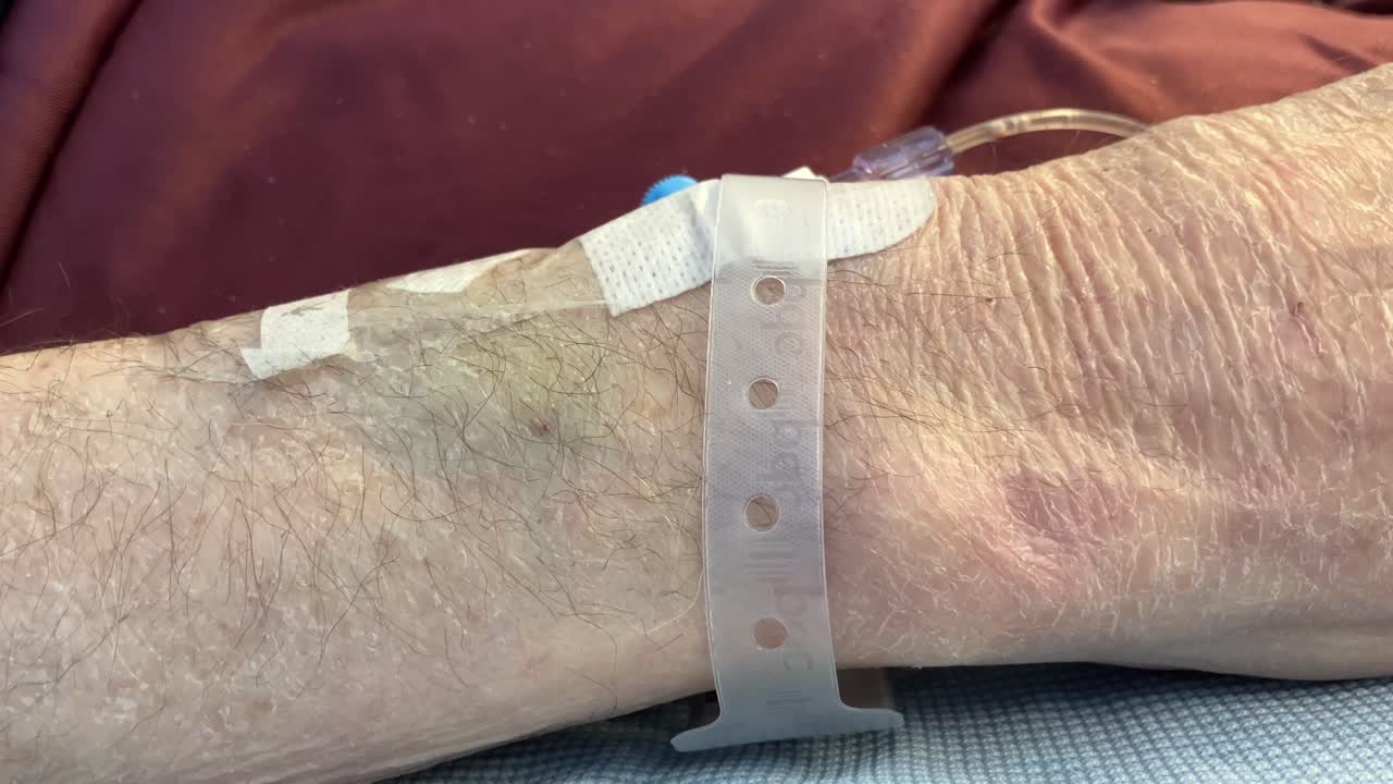 A band that tells the world a name, fight for health, a fragile frame