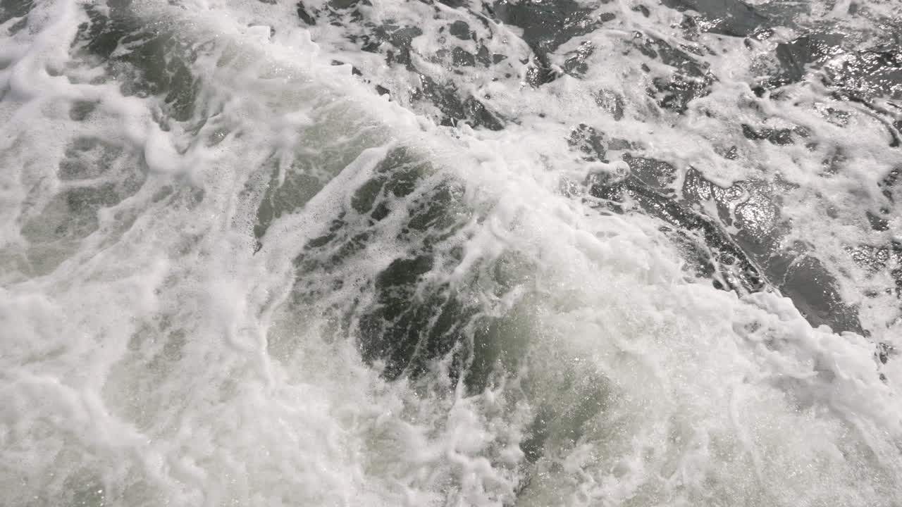 Waves from the wake of a boat, slow motion