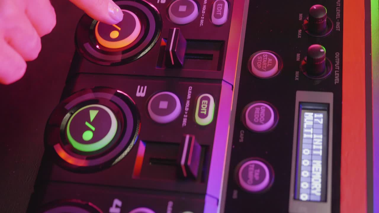 사운드 프로페셔널 이 사용 하고 있는 사운드 서 의 근접 사진