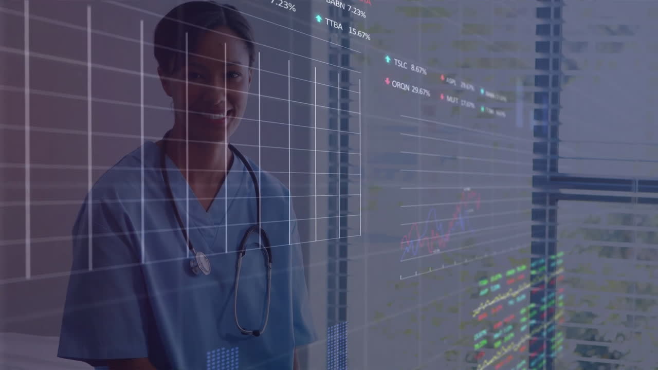 animación del procesamiento de datos sobre una doctora biracial