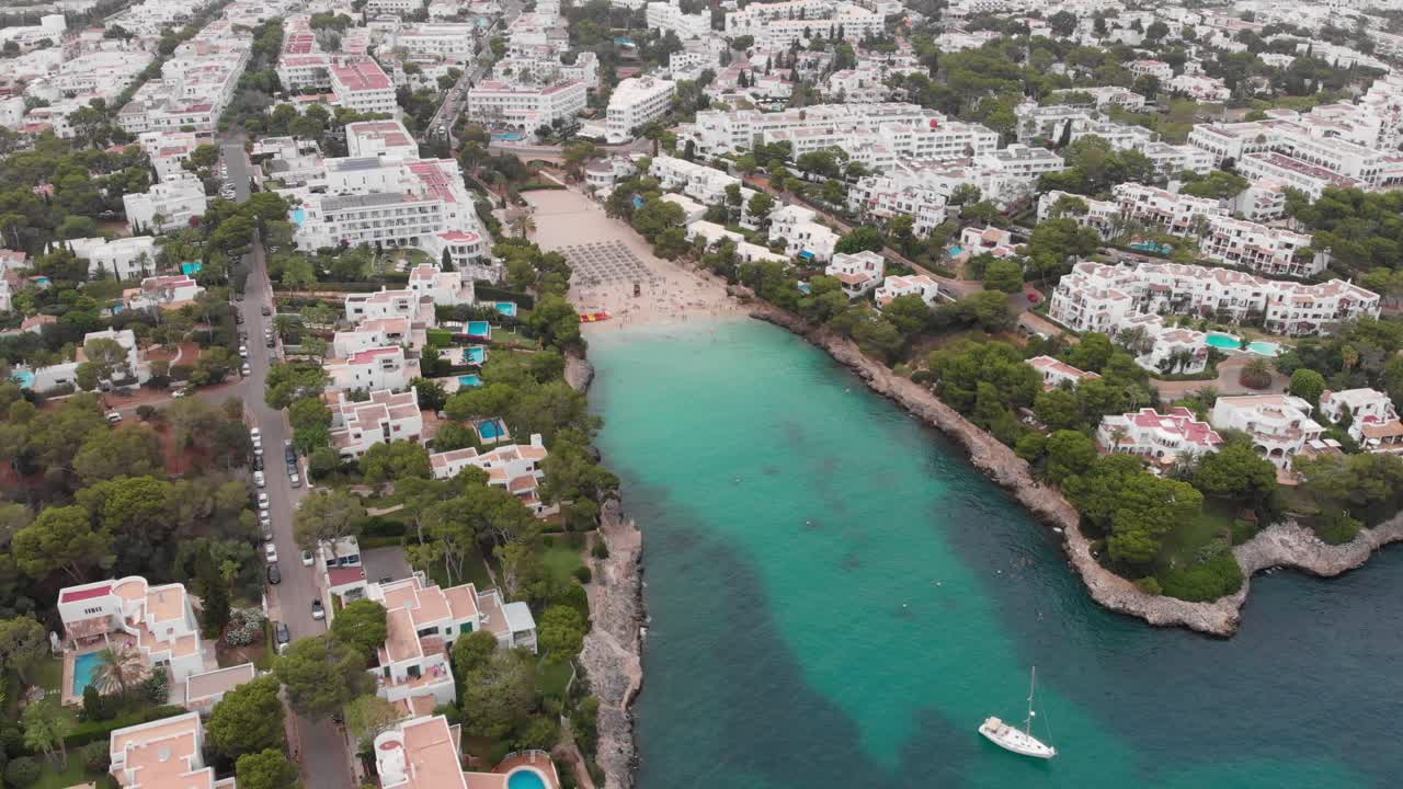 Praia Cala Gran, Maiorca, Espanha, filmagem de drone em 4k 24fps e com Yi 4k+ em 4k 60fps