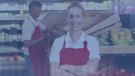 animación de procesamiento de datos contra el retrato de una trabajadora caucásica sonriendo en la tienda de comestibles