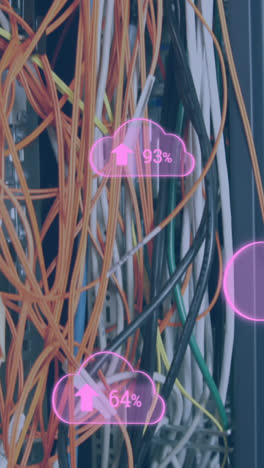 animación de nubes con números crecientes a través de cables y servidores