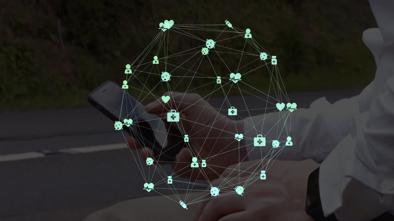 globo de iconos digitales girando contra la sección media de un hombre usando un teléfono inteligente en la calle