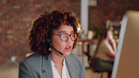comercio electrónico, telemarketing y mujeres en la oficina