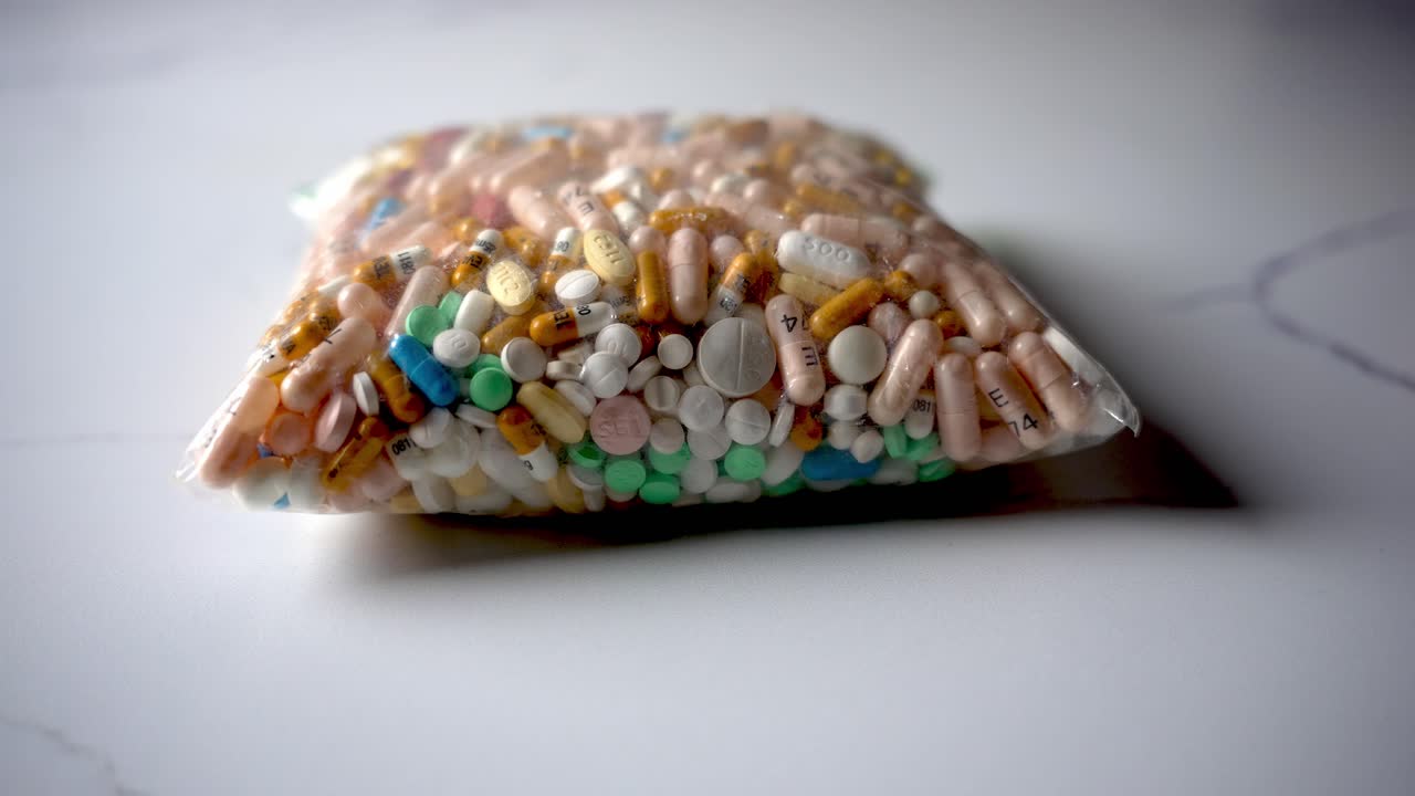 Stress tablets, inflammation relief, energy recovery, transparent bag