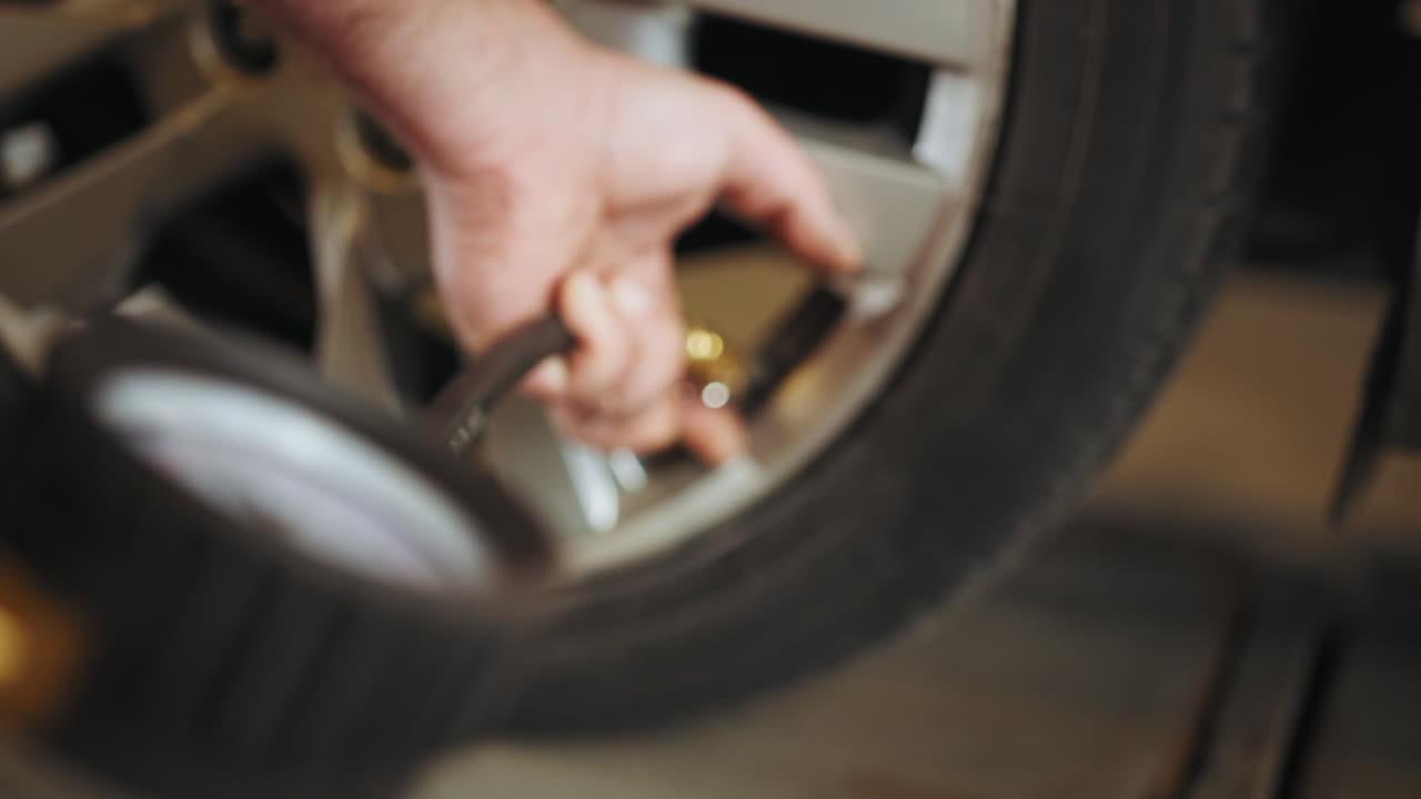 inflar un neumático de coche