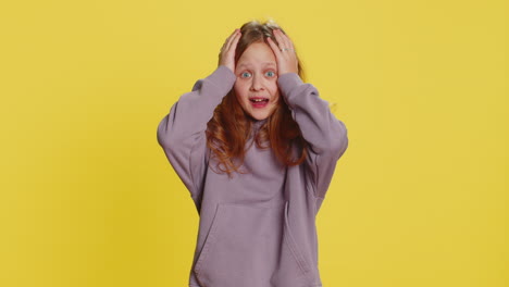 niño deprimido asustado niño que sufre de fobia trastorno de ansiedad expresa miedo estrés pánico