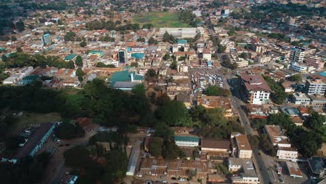 Vista-Aérea-De-La-Ciudad-De-Morogoro-En-Tanzania