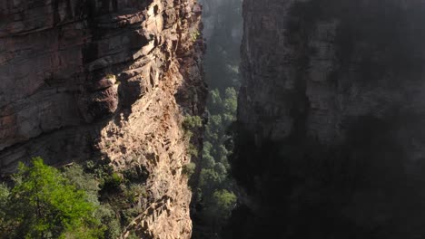 Towering-Sandstone-Rocks-At-Zhangjiajie-National-Forest-Park-In-Zhangjiajie,-Hunan-Province,-China