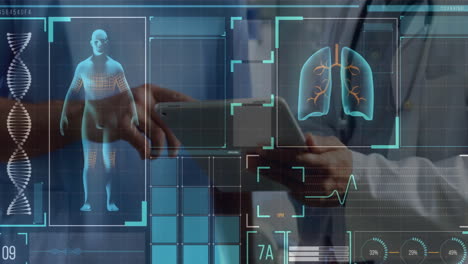 interfaz digital con procesamiento de datos médicos contra la sección media del médico que usa tableta digital