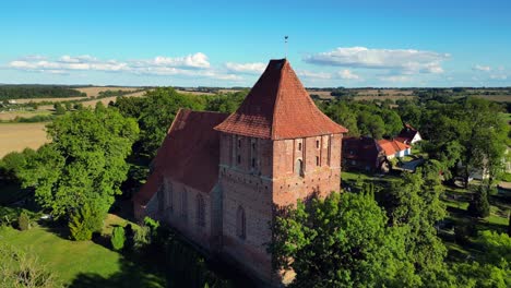 tower-bell-opening-shot-Unbelievable-aerial-view-flight