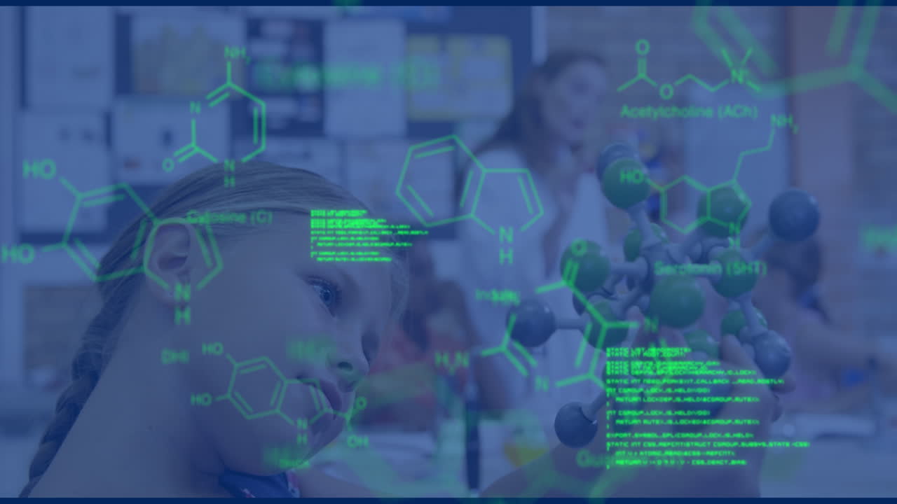 실험실에서 행복한 다양한 학교 학생들에 대한 데이터 처리 애니메이션