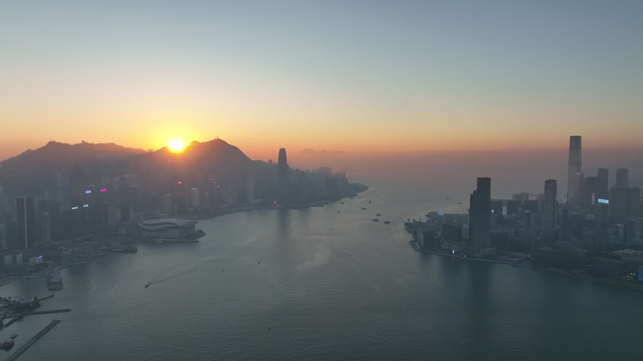 imágenes aéreas en 4k de la ciudad de hong kong al atardecer