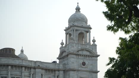 historical white building with dome and columns, victoria memorial