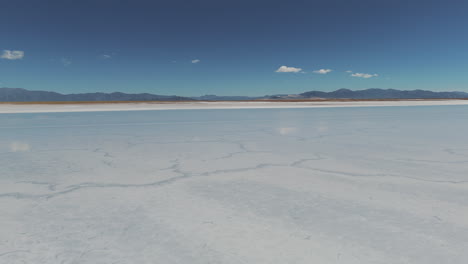 Landschaft-Der-Salinas-Grandes-Salzwüste-In-Jujuy,-Argentinien