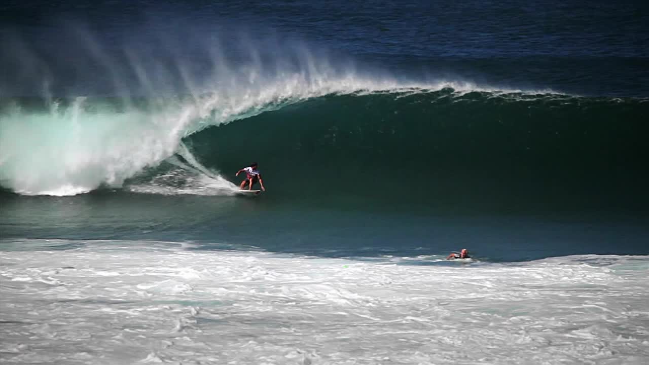 surf hawaiano de olas grandes 6