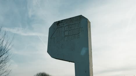 Decayed-sign-at-Ecovia-Litoral-Norte,-Foz-do-Neiva