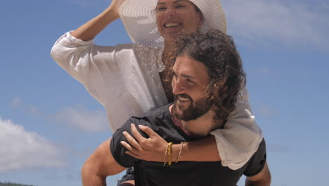 es todo sol y sonrisas para ellos.