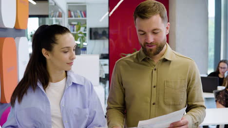 People-working-in-a-travel-agency