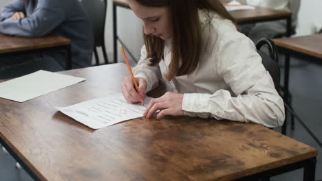 estudiantes en la escuela