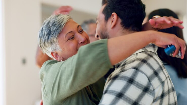 Famiglia numerosa felice, immobiliare