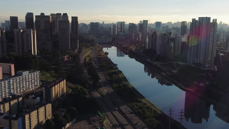 Aerial-view-to-Marginal-Pinheiros-and-the-buildings-in-background,-Sao-Paulo,-Brazil