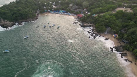 Oaxaca-coastline-in-Puerto-Escondido,-Mexico