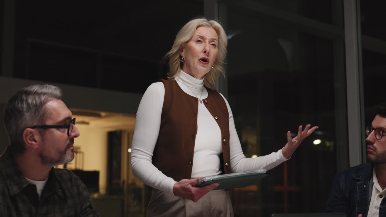 reuniones de negocios y colaboración