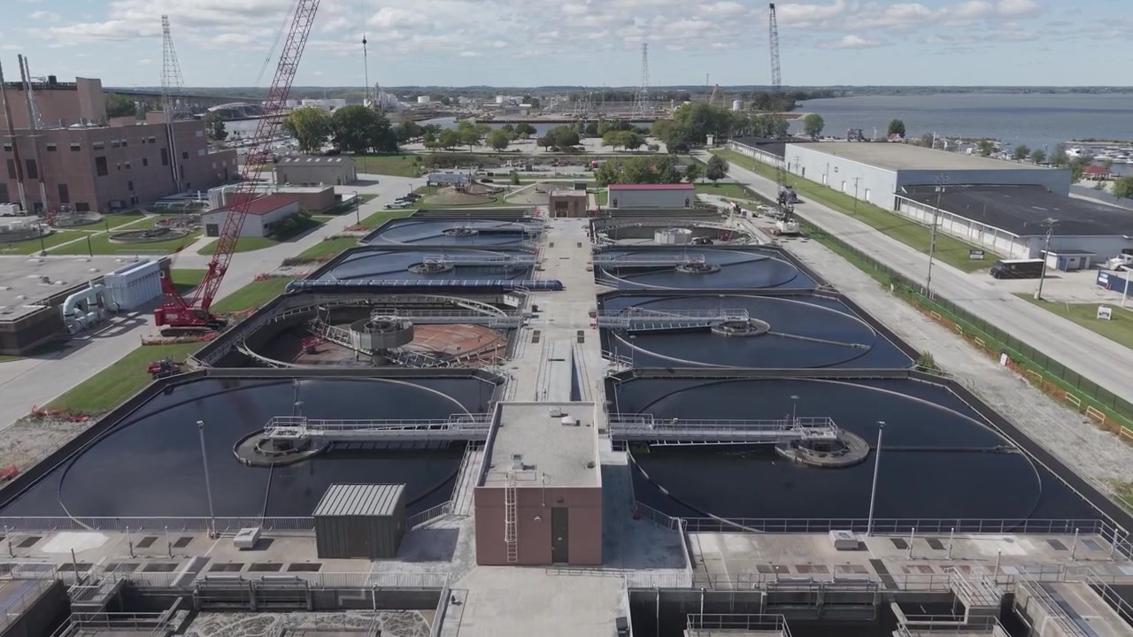 The Green Bay Metropolitan Sewerage District. It treats an average of about 30 to 41 million gallons of wastewater per day for the city of Green Bay, Wisconsin, and surrounding communities.